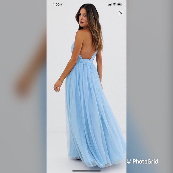 An evening gown - Picture 3 of 4